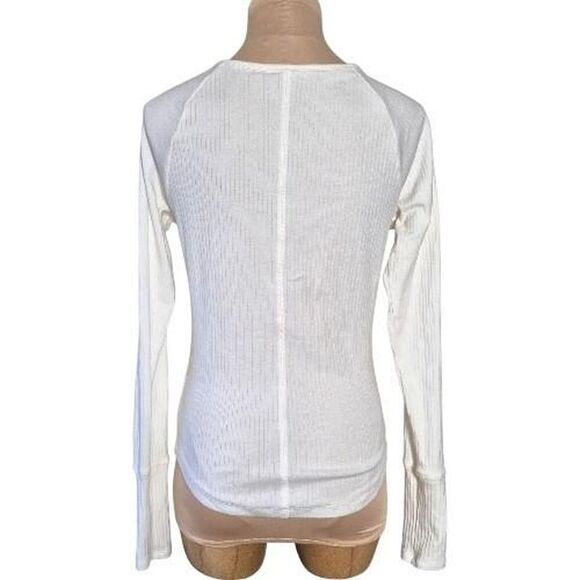Intimately Free People White Cream Long Sleeve Henley Top V-neck Size Medium - Picture 2 of 3